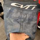 OVTIレーシングスーツ　ロゴ張替え　色リペア